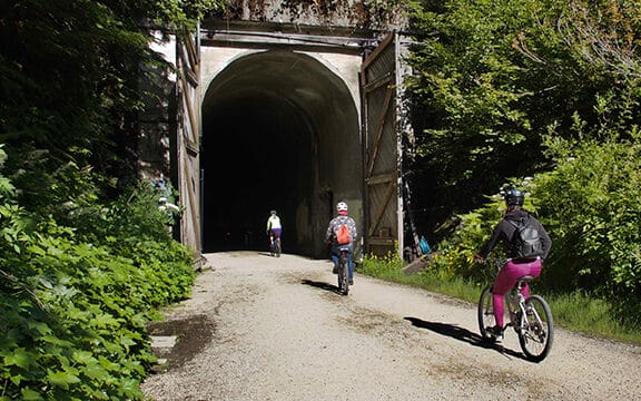 Snoqualmie Tunnel Bike Ride – Explore the Greenway